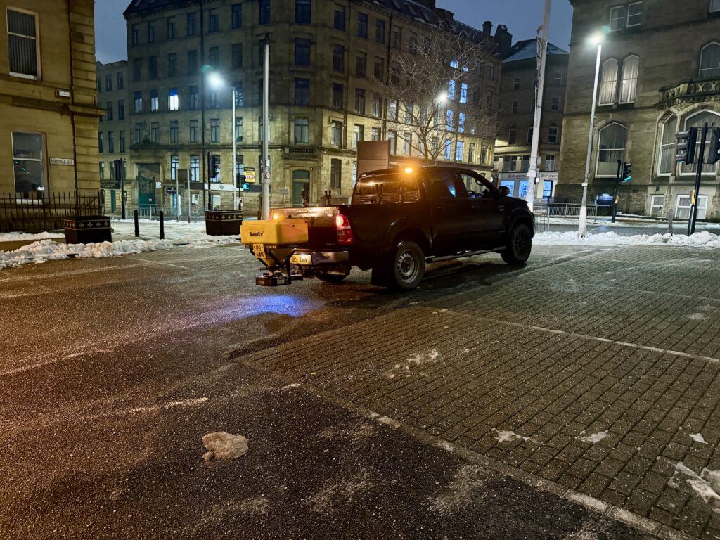 Hilux Van